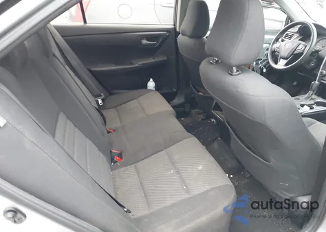 2015 Toyota Camry Le z USA, uszkodzony, nr VIN 4T4BF1FK1FR466402